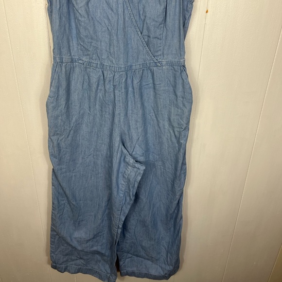 Old Navy Chambray Faux Wrap Tie Belt Jumpsuit Sz S - Picture 6 of 12